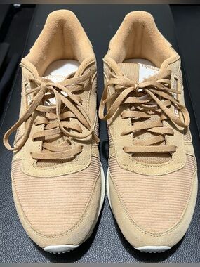 Reebok Classic Leather Wheat/Tan Sneakers Size 8